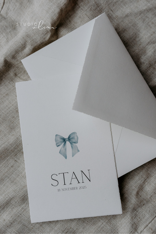 Geboortekaartje Oud Hollands geschept papier met strikje – Stan